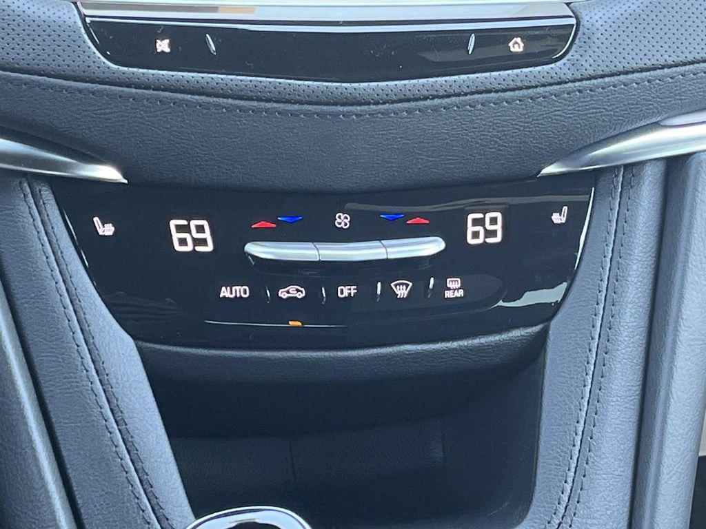 new 2026 Cadillac XT5 car, priced at $46,610