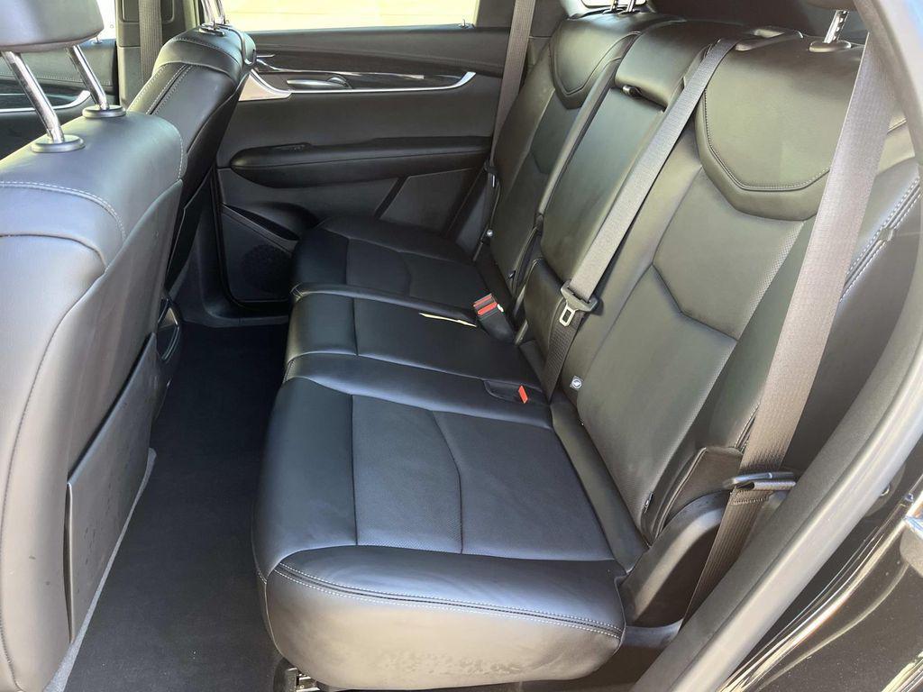 used 2022 Cadillac XT5 car, priced at $31,991