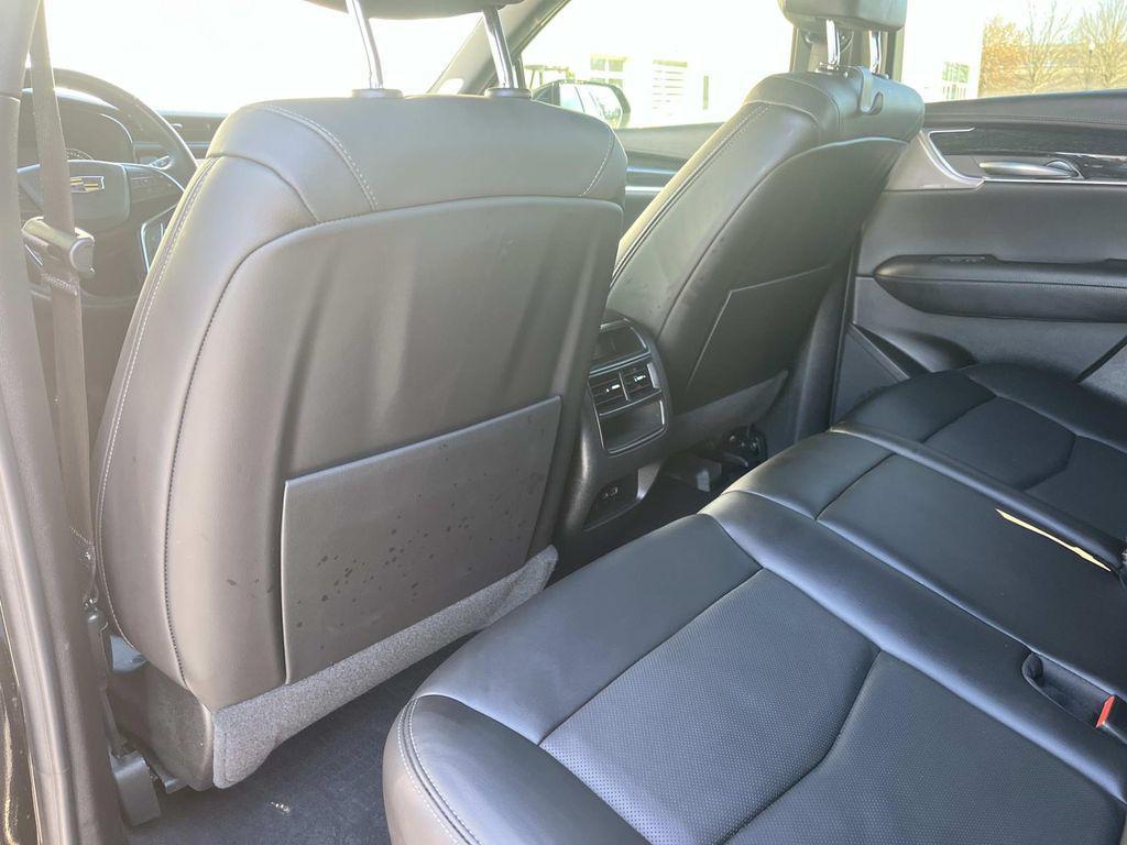 used 2022 Cadillac XT5 car, priced at $31,991