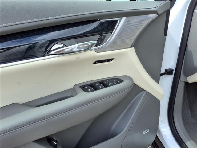 new 2025 Cadillac XT6 car, priced at $58,915