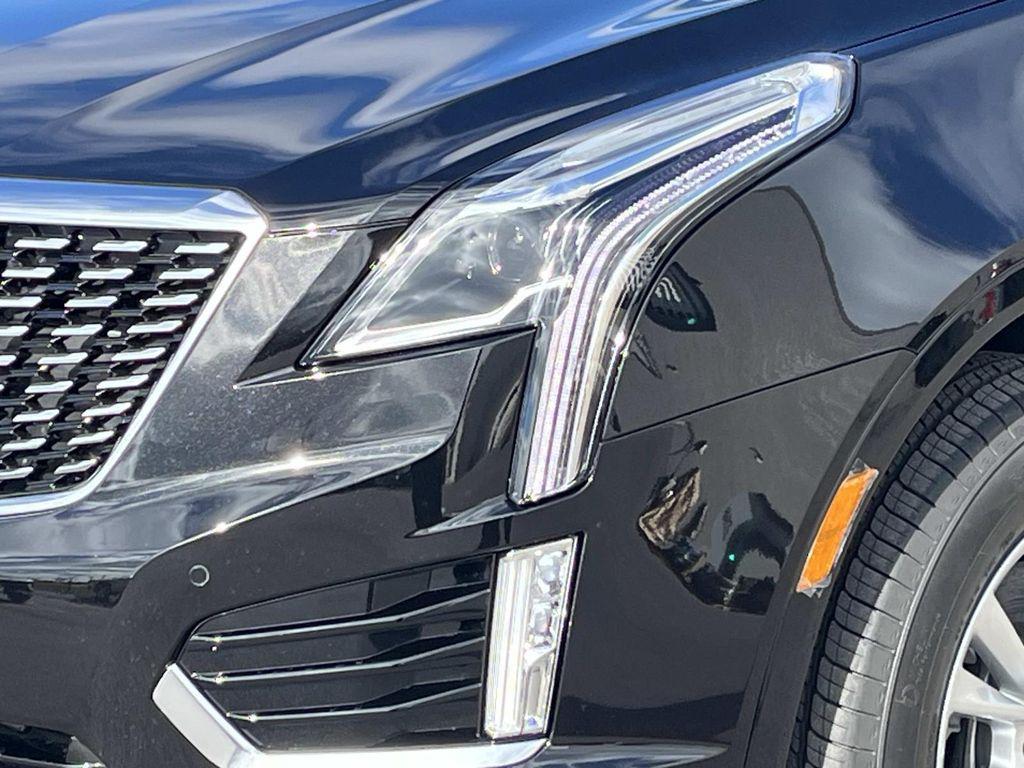 new 2026 Cadillac XT5 car, priced at $47,220