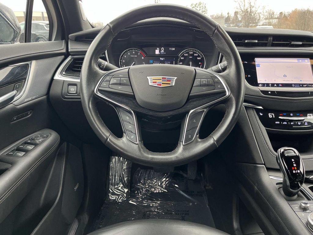used 2023 Cadillac XT5 car, priced at $36,140
