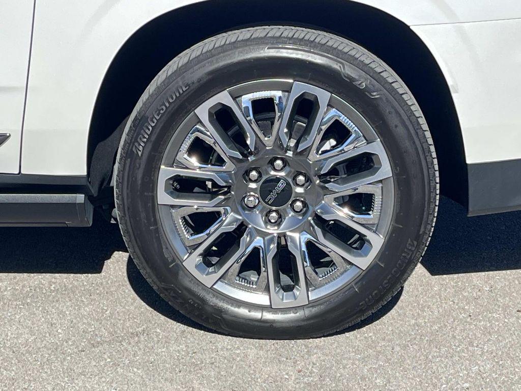 used 2024 GMC Yukon XL car, priced at $78,590