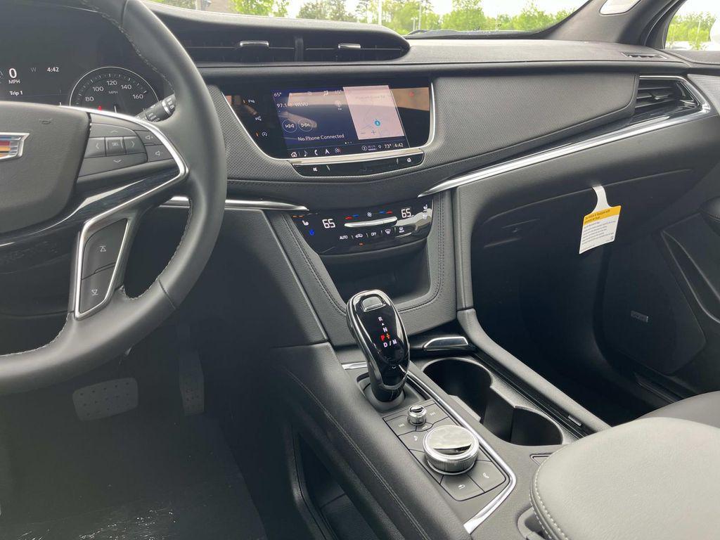 new 2026 Cadillac XT5 car, priced at $61,434