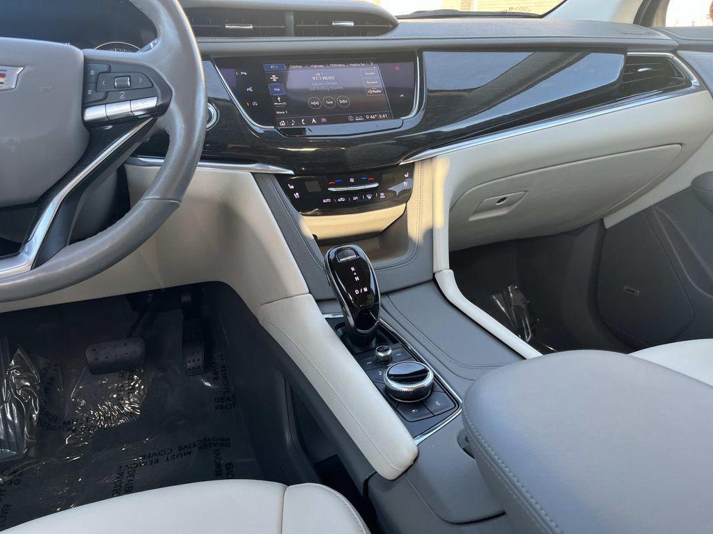 used 2020 Cadillac XT6 car, priced at $23,991