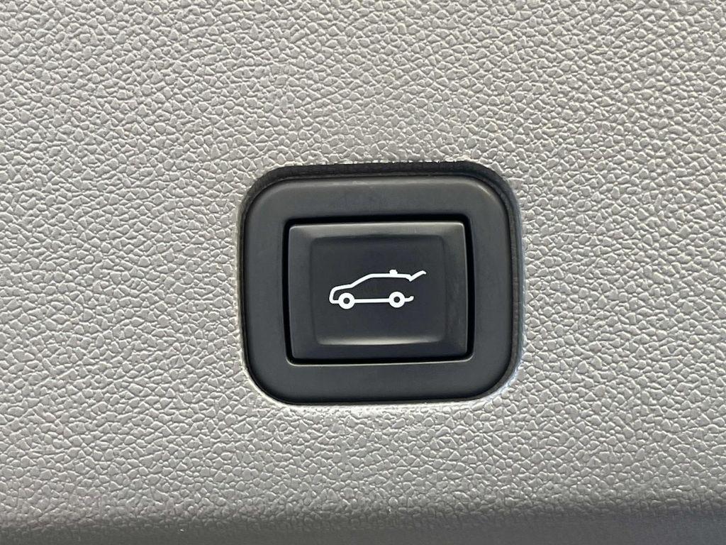 used 2020 Cadillac XT6 car, priced at $23,991