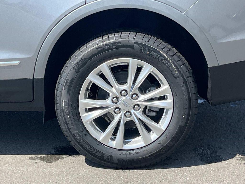 new 2026 Cadillac XT5 car, priced at $48,595