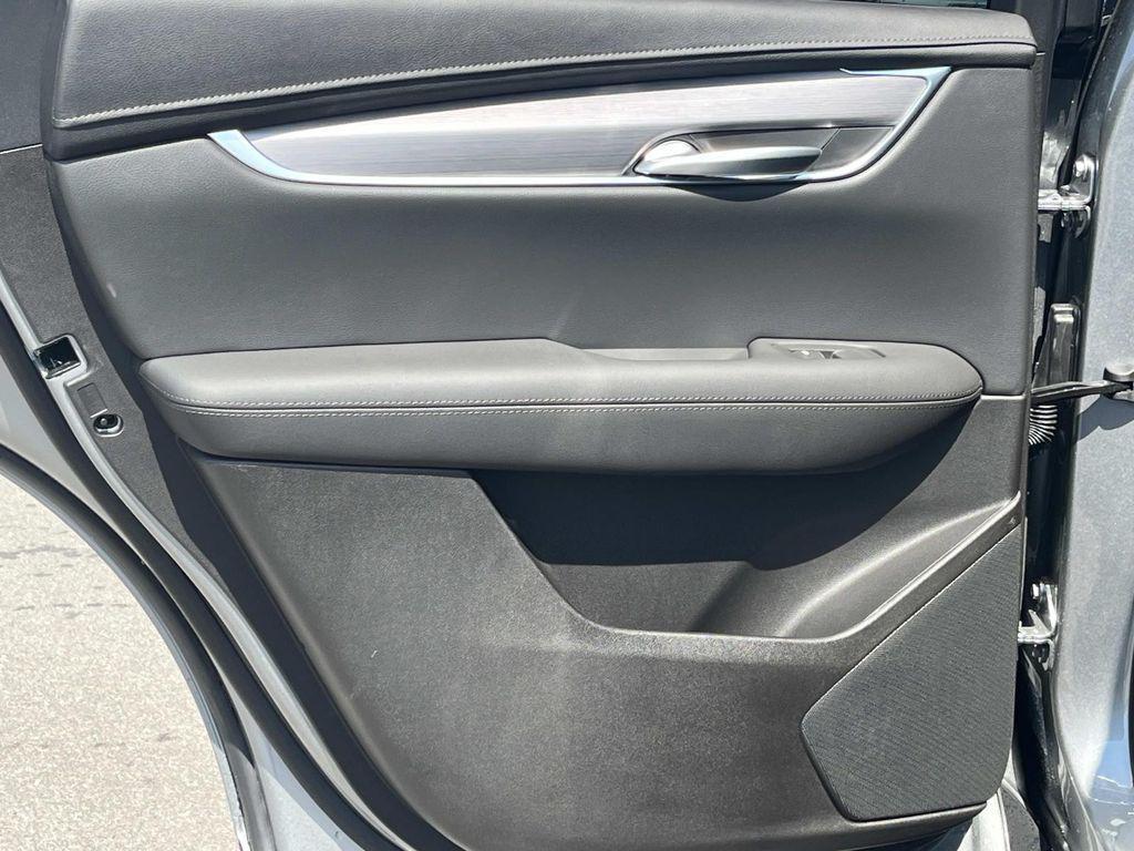 new 2026 Cadillac XT5 car, priced at $48,595