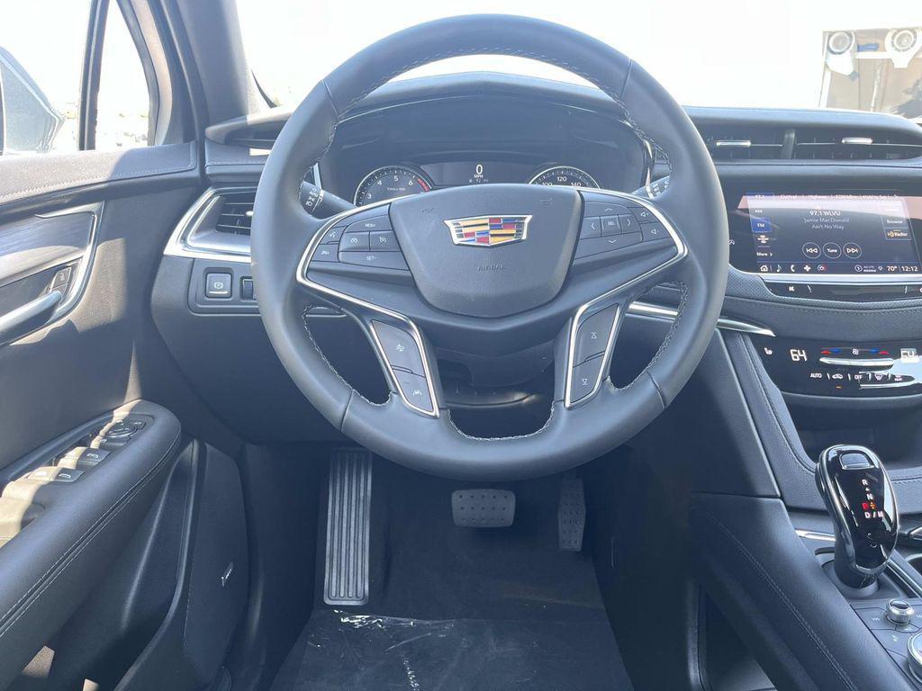 new 2026 Cadillac XT5 car, priced at $48,595