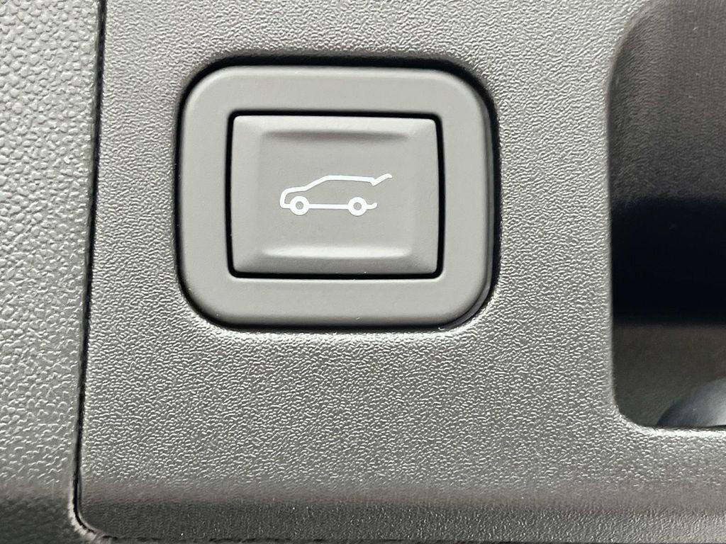 new 2025 Cadillac XT5 car, priced at $63,490