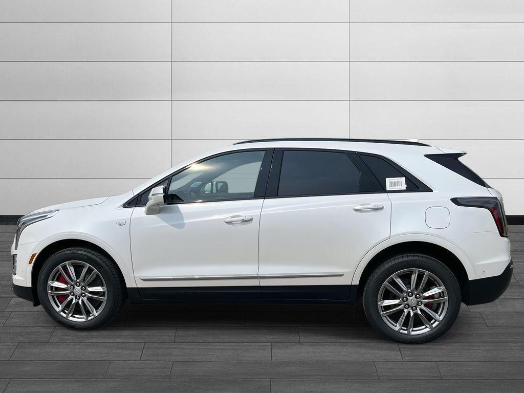 new 2025 Cadillac XT5 car, priced at $63,490