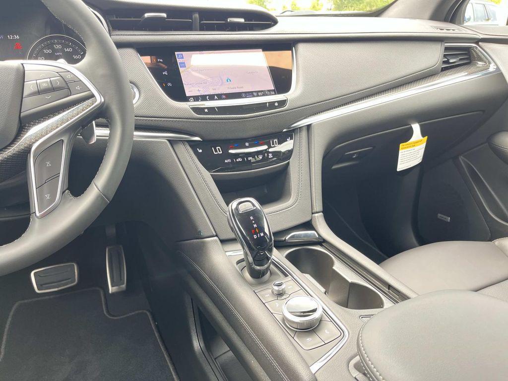 new 2025 Cadillac XT5 car, priced at $63,490