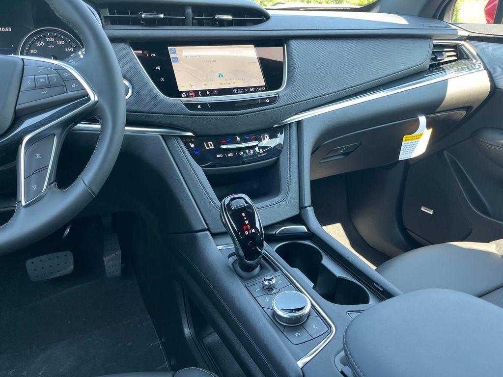 new 2025 Cadillac XT5 car, priced at $60,090