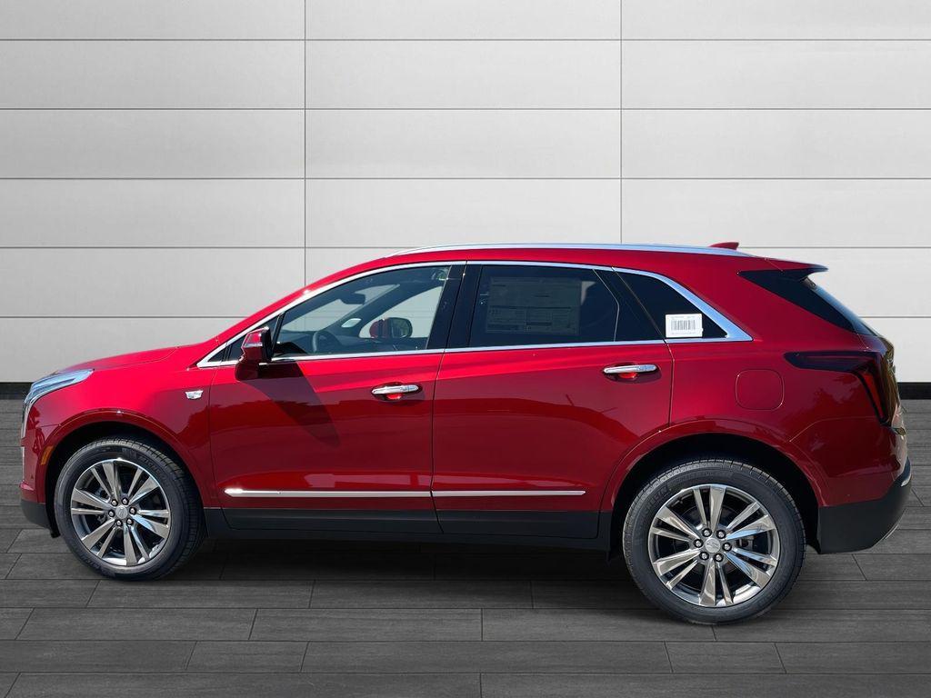 new 2025 Cadillac XT5 car, priced at $60,090