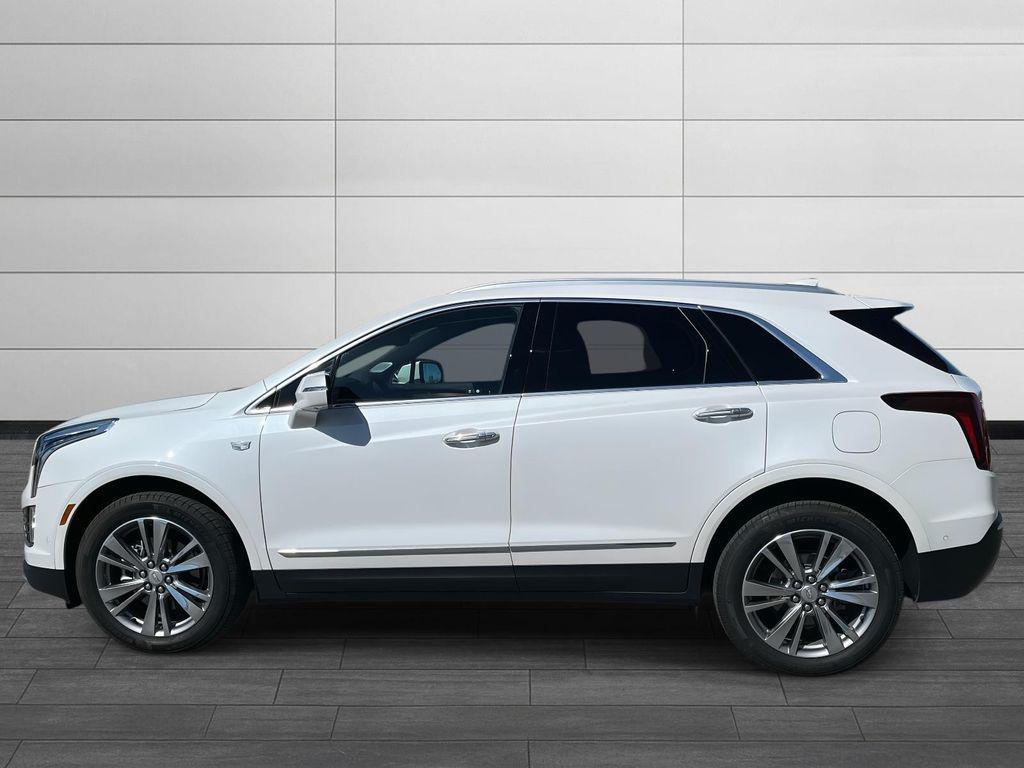 used 2025 Cadillac XT5 car, priced at $43,990