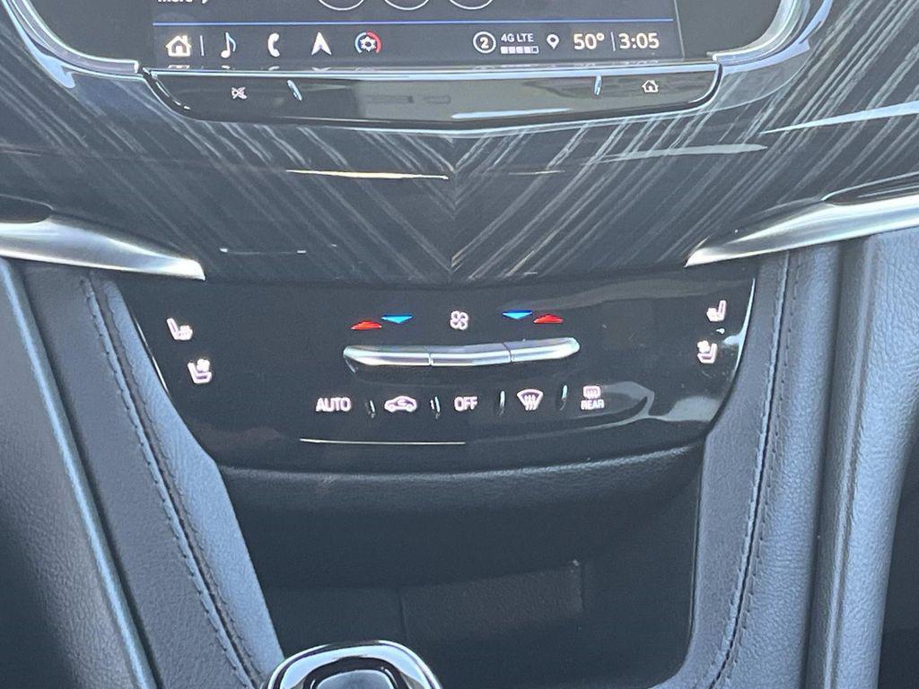 used 2024 Cadillac XT6 car, priced at $46,991