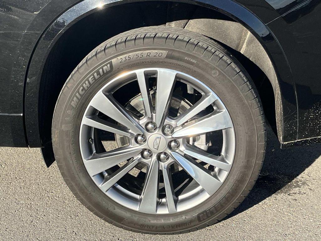 used 2024 Cadillac XT6 car, priced at $46,991