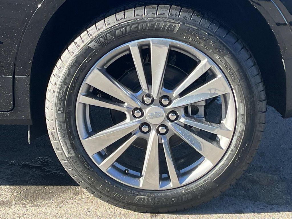 new 2025 Cadillac XT5 car, priced at $59,290