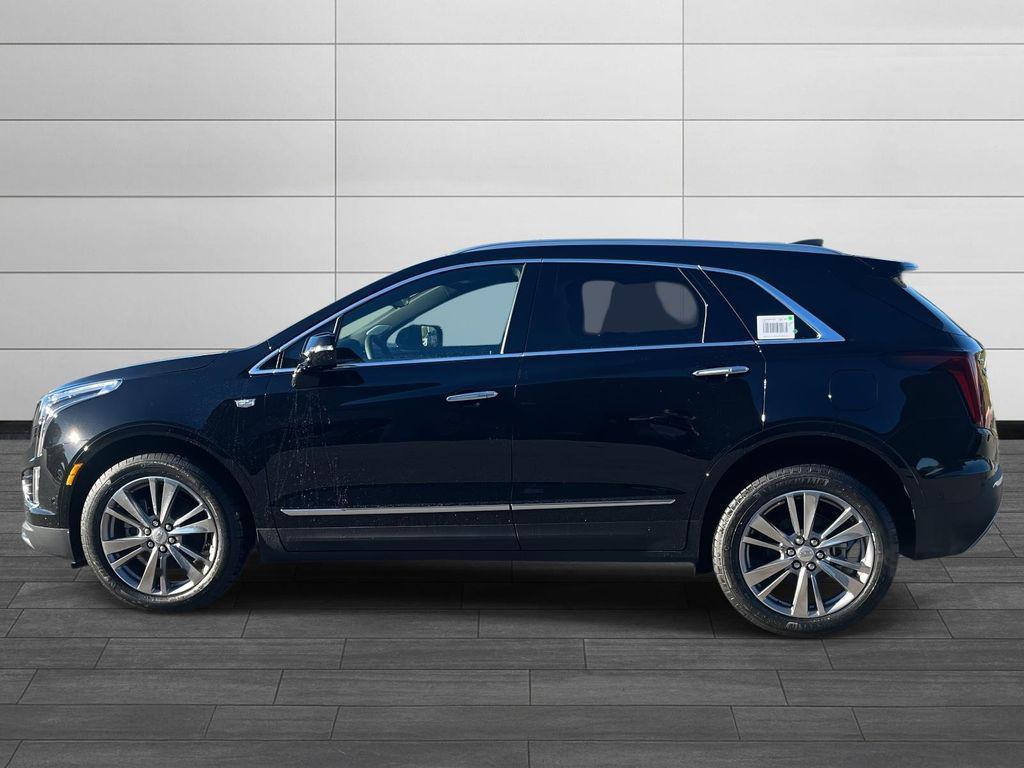 new 2025 Cadillac XT5 car, priced at $59,290