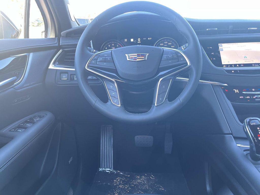 new 2025 Cadillac XT5 car, priced at $59,290