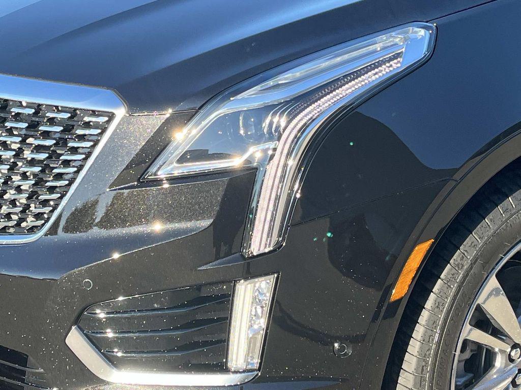 new 2025 Cadillac XT5 car, priced at $59,290