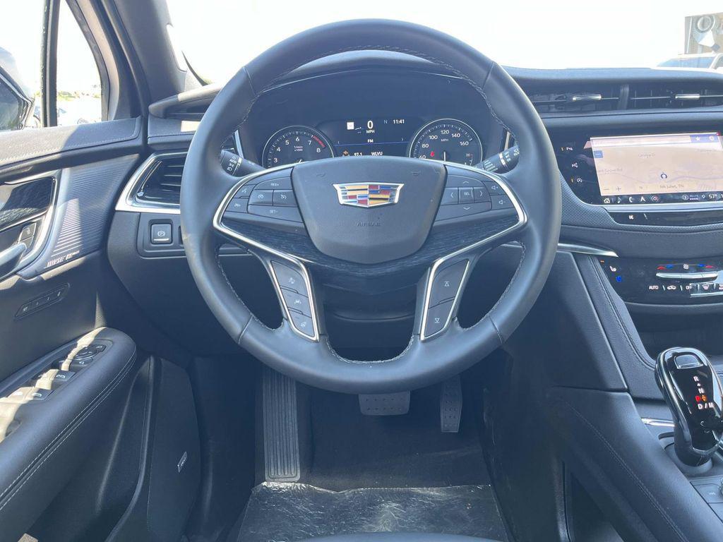 new 2026 Cadillac XT5 car, priced at $59,995