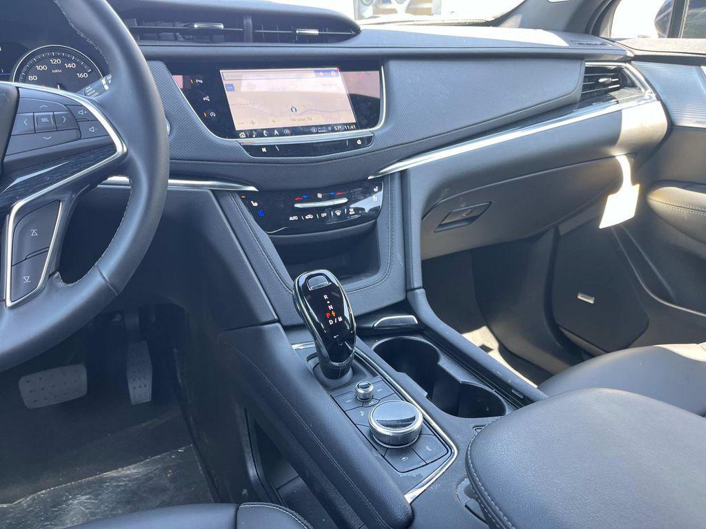 new 2026 Cadillac XT5 car, priced at $59,995