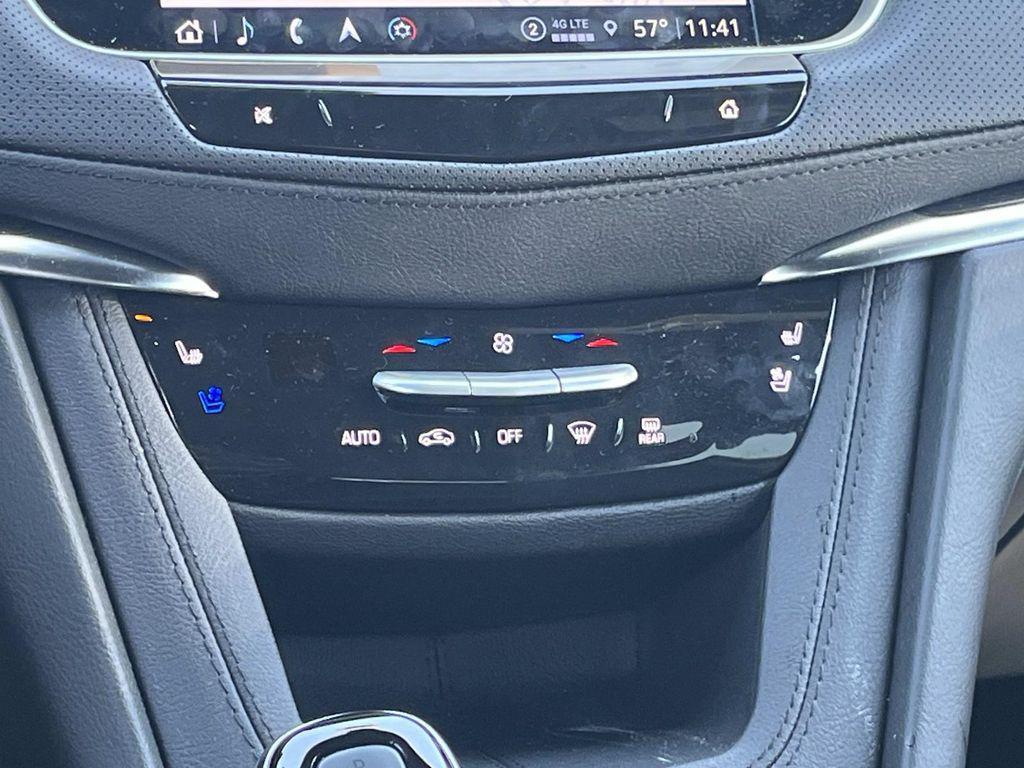 new 2026 Cadillac XT5 car, priced at $59,995