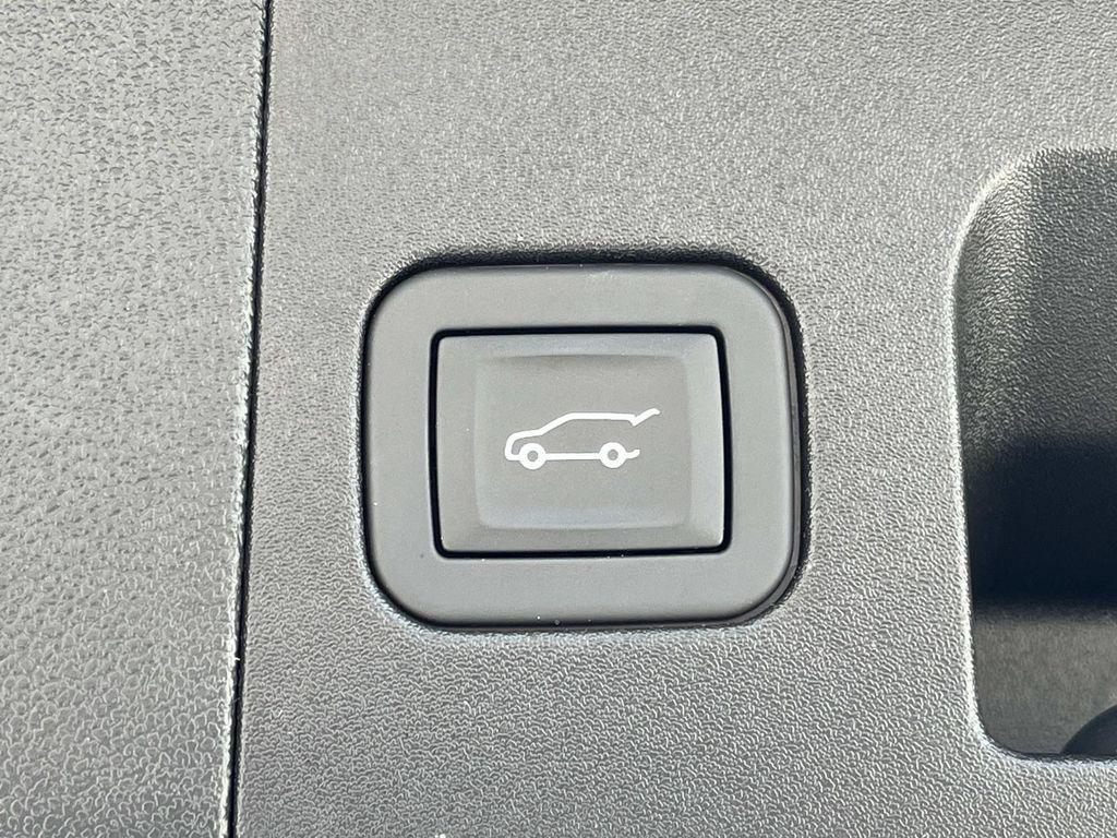 new 2026 Cadillac XT5 car, priced at $59,995