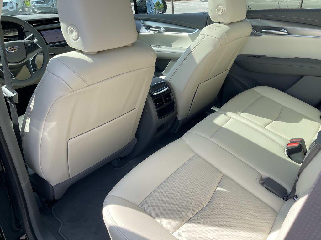 new 2026 Cadillac XT5 car, priced at $62,095