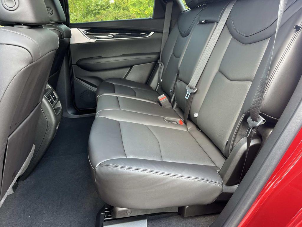 new 2025 Cadillac XT5 car, priced at $58,890