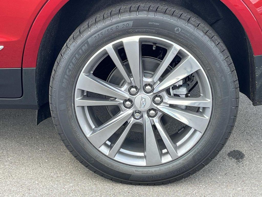 new 2025 Cadillac XT5 car, priced at $58,890