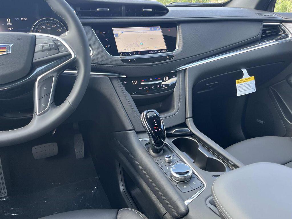 new 2025 Cadillac XT5 car, priced at $58,890