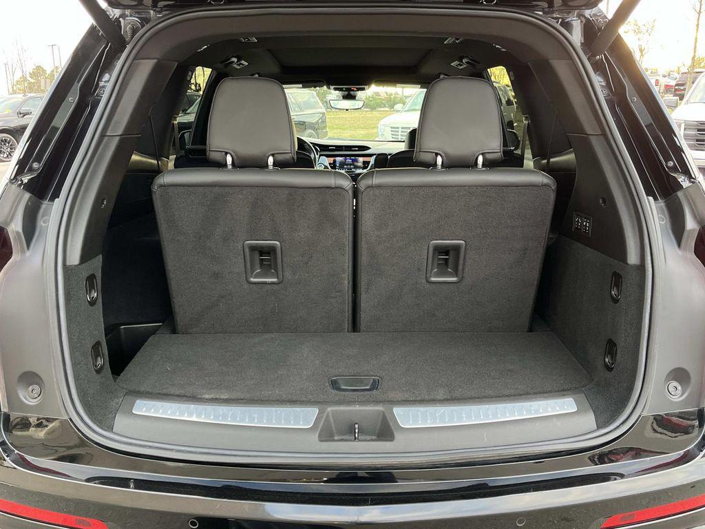 used 2024 Cadillac XT6 car, priced at $43,593