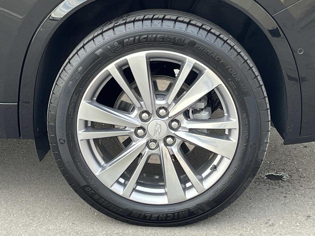 used 2024 Cadillac XT6 car, priced at $43,593