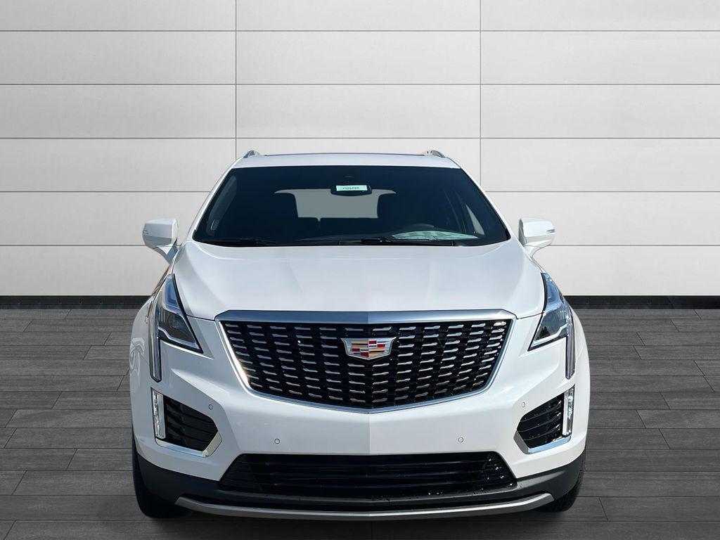 new 2025 Cadillac XT5 car, priced at $54,515