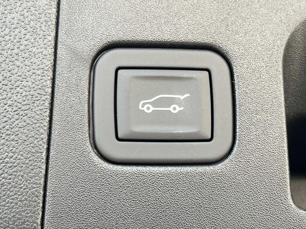 new 2025 Cadillac XT5 car, priced at $54,515