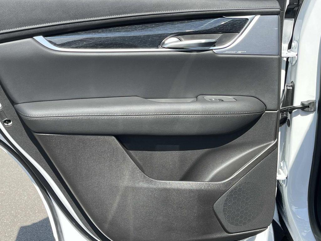 new 2025 Cadillac XT5 car, priced at $54,515