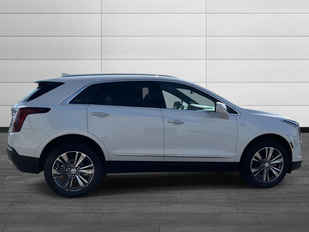 new 2025 Cadillac XT5 car, priced at $54,515