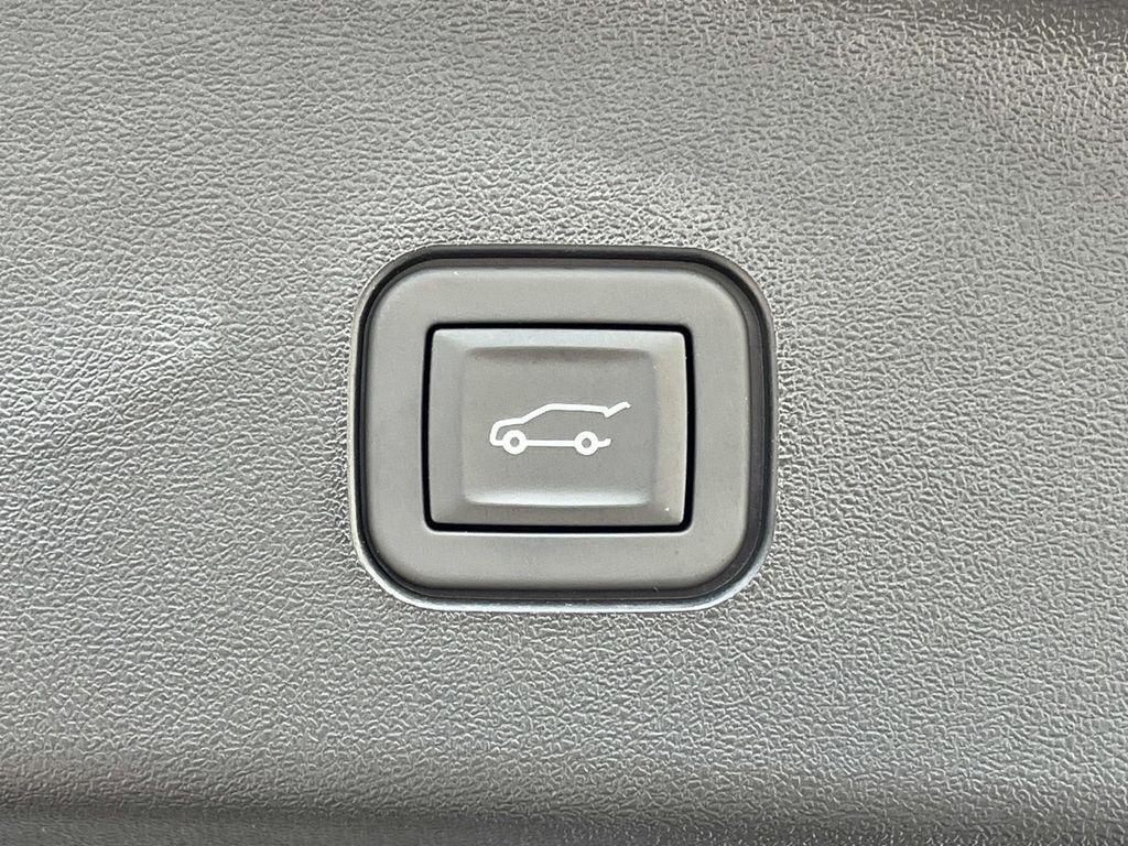 new 2026 Cadillac VISTIQ car, priced at $99,529
