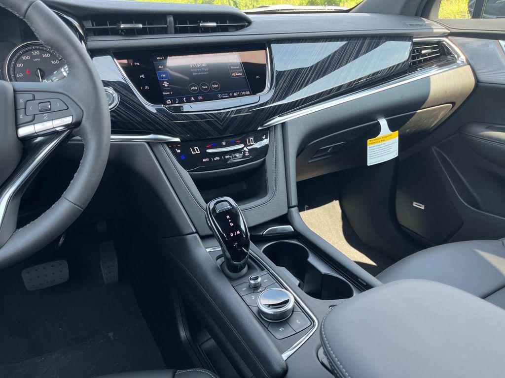 new 2025 Cadillac XT6 car, priced at $68,465