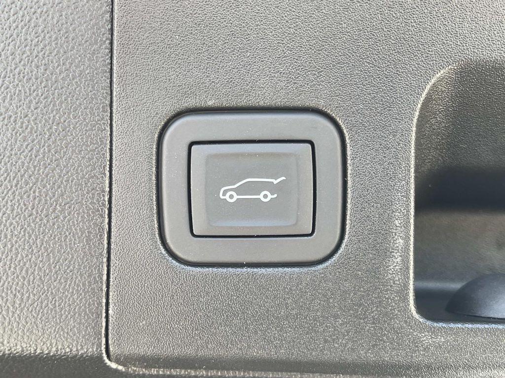 new 2026 Cadillac XT5 car, priced at $61,470
