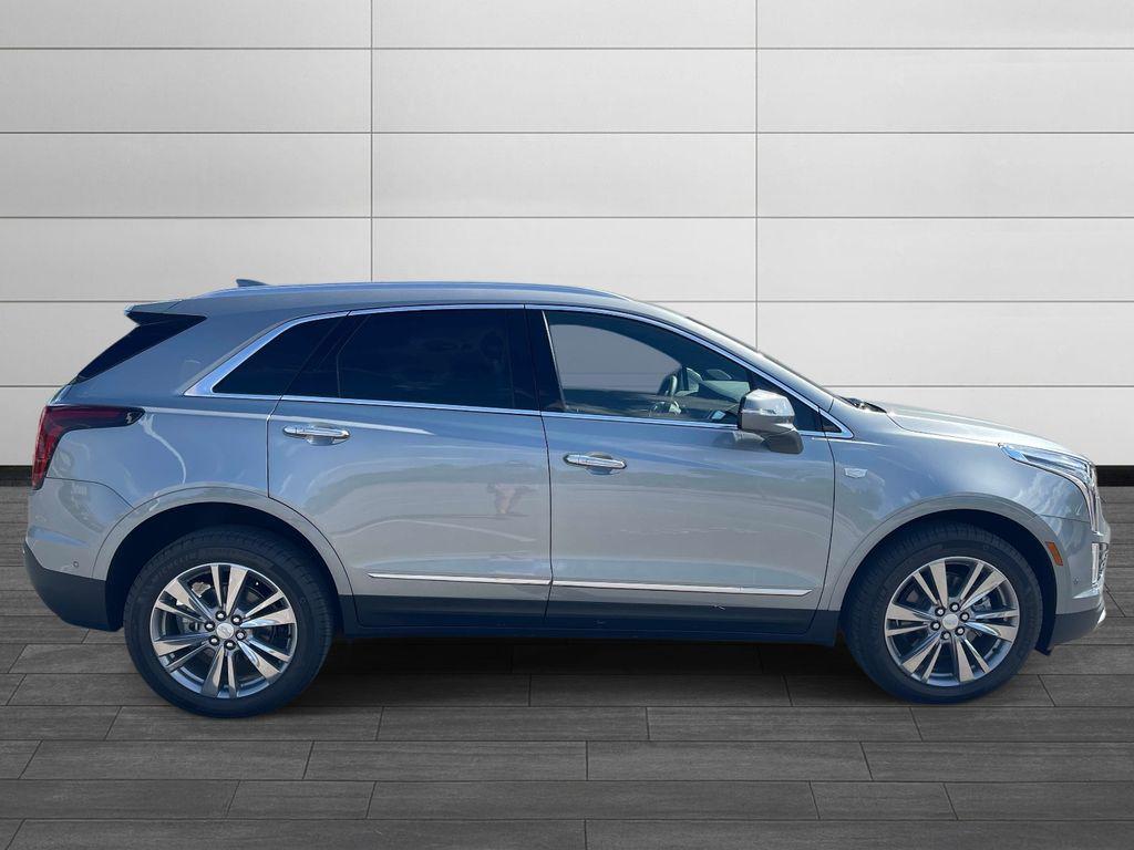 new 2026 Cadillac XT5 car, priced at $61,470