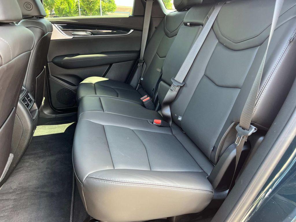 new 2025 Cadillac XT5 car, priced at $58,290