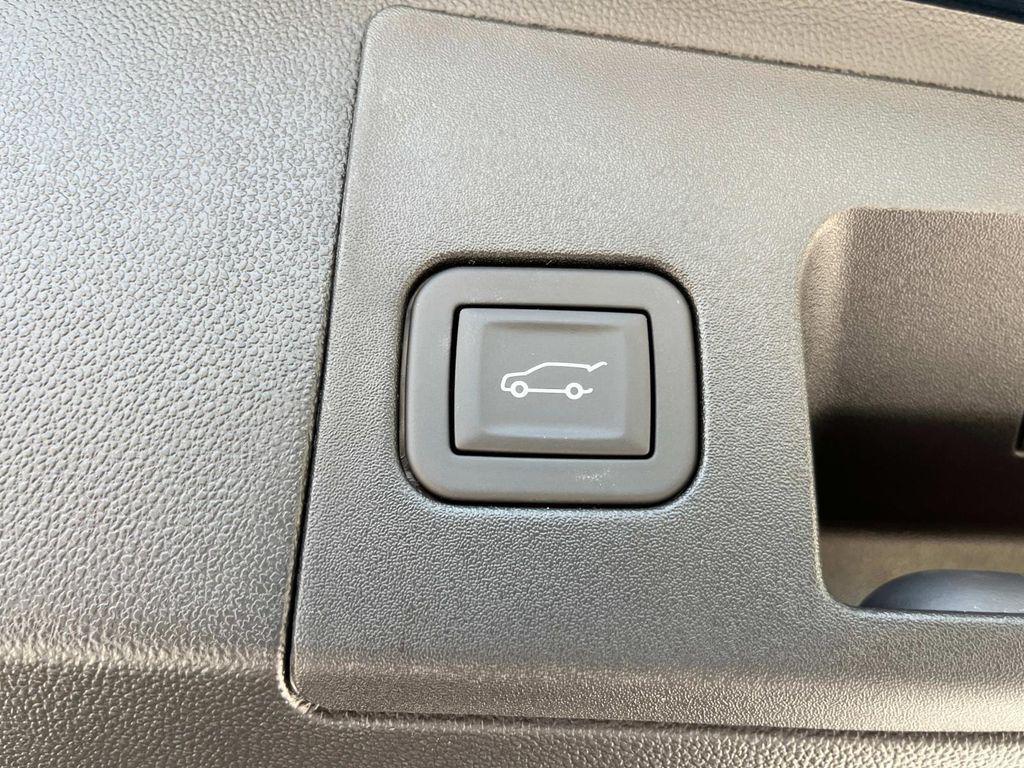 new 2025 Cadillac XT5 car, priced at $58,290