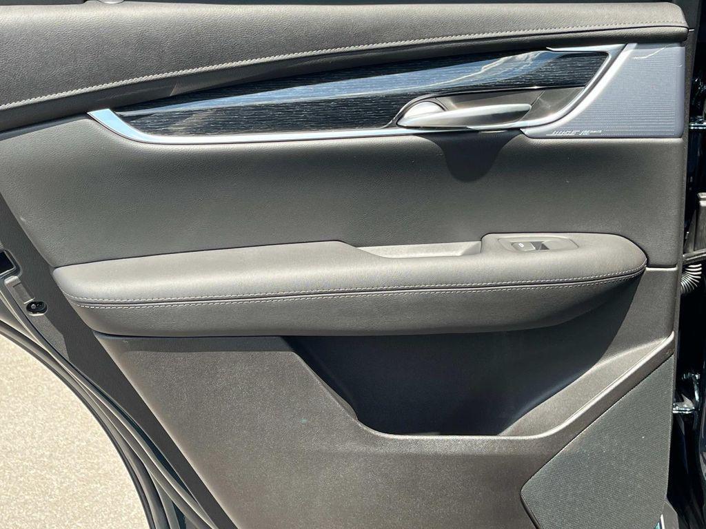 new 2025 Cadillac XT5 car, priced at $58,290