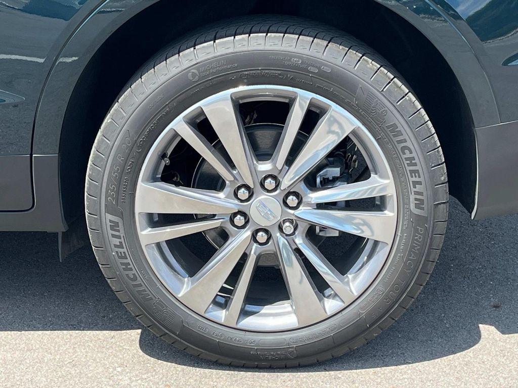 new 2025 Cadillac XT5 car, priced at $58,290