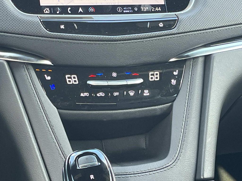 new 2026 Cadillac XT5 car, priced at $58,420