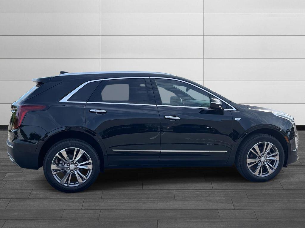 new 2025 Cadillac XT5 car, priced at $56,290