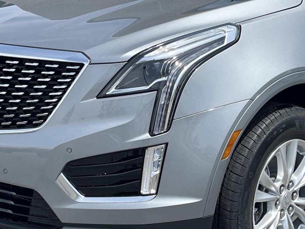 new 2026 Cadillac XT5 car, priced at $48,595